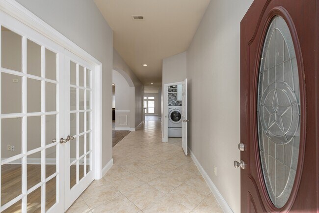 Foto del edificio - 13043 Sweetgum Shores Dr