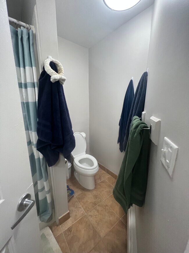Bathroom - 802 Oakland Ave