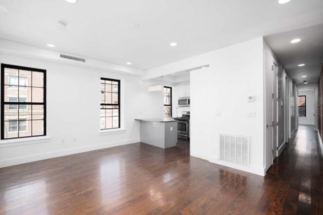 Foto del edificio - 4 bedroom in BROOKLYN NY 11226