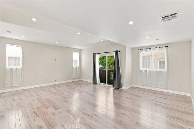 Photo - 15340 Lassen Street Unit House