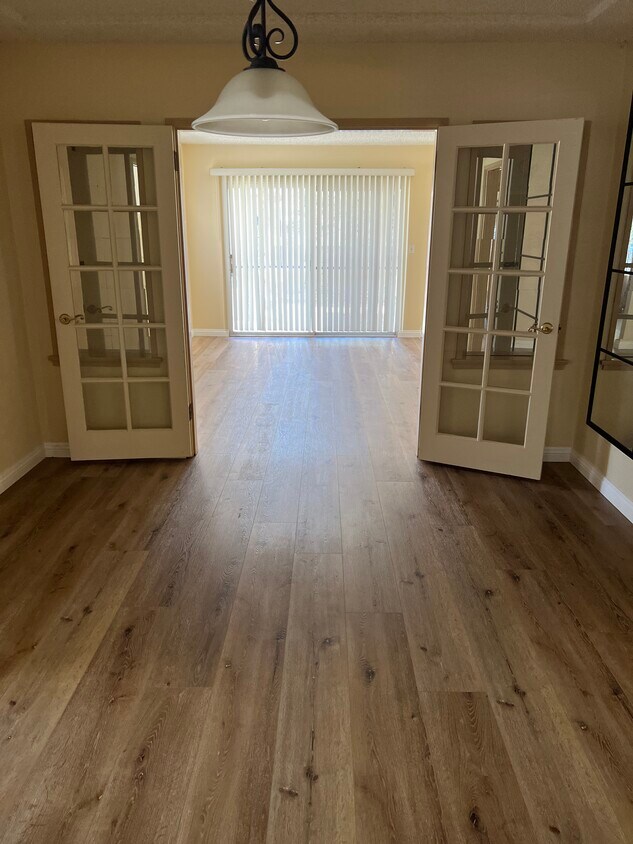 Foto principal - 748 Leonard St