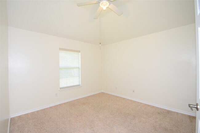 Building Photo - 5726 Indigo Trails Dr