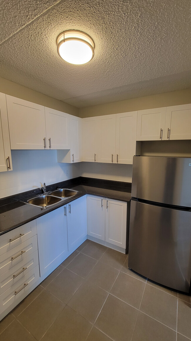 Building Photo - 5 Spring St