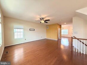 3517 Sea Grass Ln