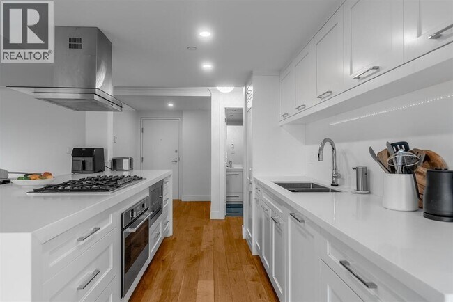 Photo du bâtiment - 837 W Hastings St