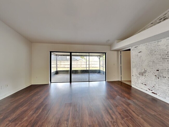 Foto del edificio - 1034 Beckstrom Dr