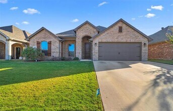 Building Photo - 624 Ethan Dr