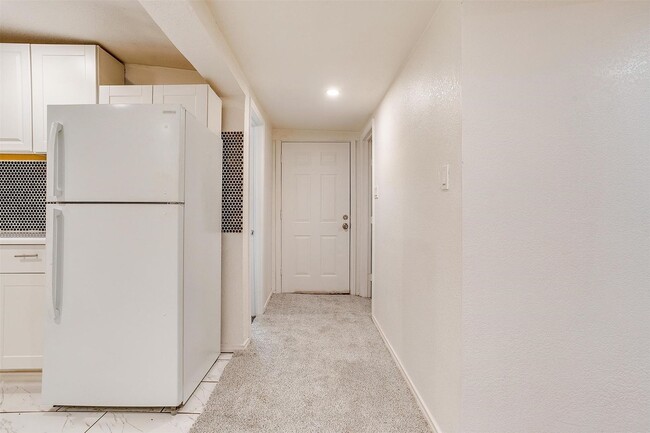 Building Photo - 1712 Fagan Dr