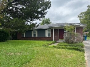 Building Photo - 2604 Robeson St