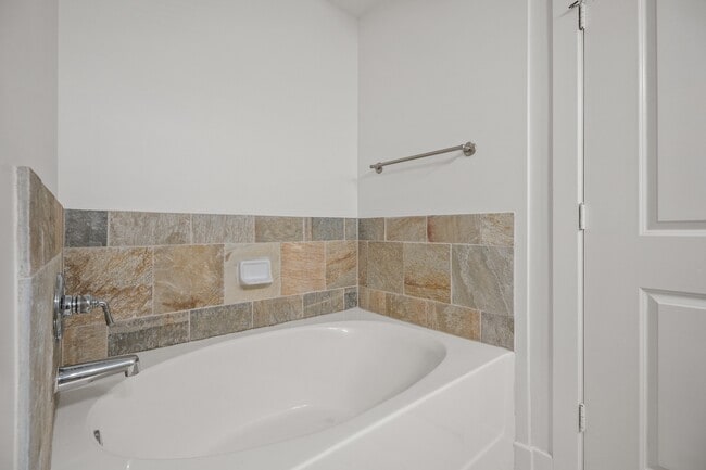 Building Photo - 1901 Post Oak Blvd