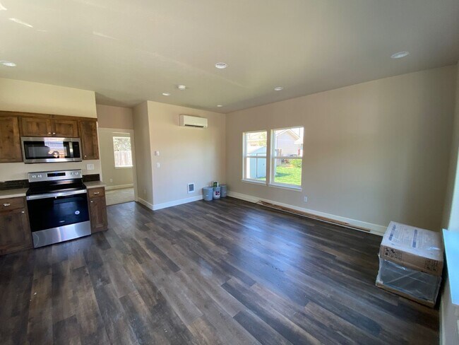 Foto del edificio - 1444 NW Canyon Dr