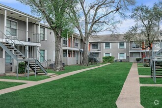 Building Photo - 10615 Meadowglen Ln