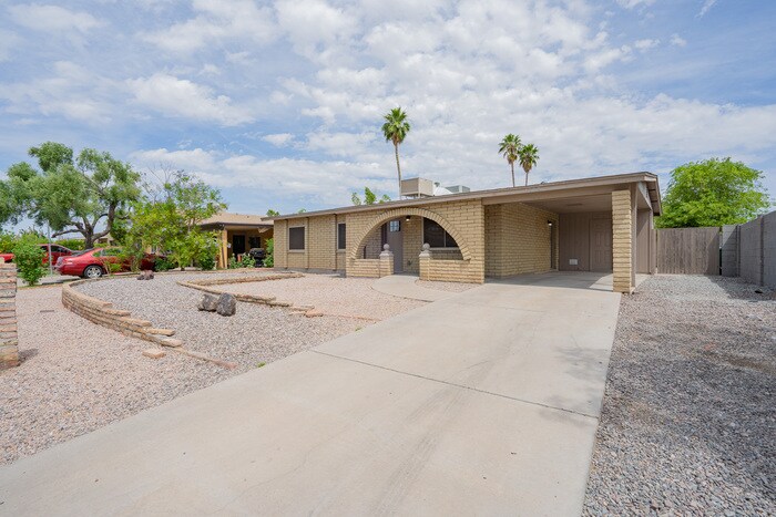 Primary Photo - 1902 E EMERALD AVE, MESA AZ