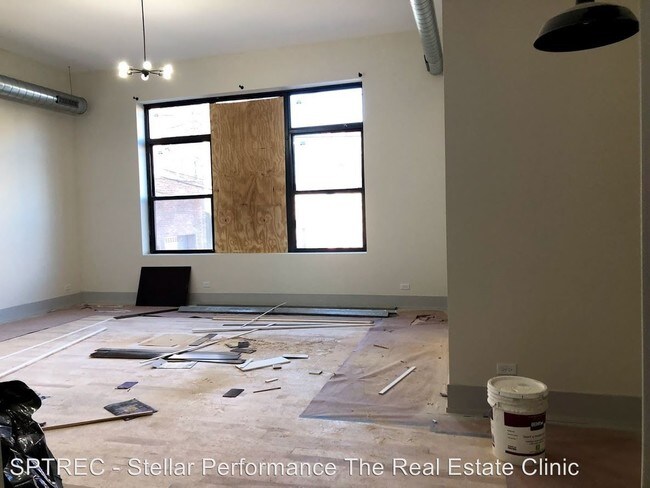 Building Photo - 1432 W 21st St