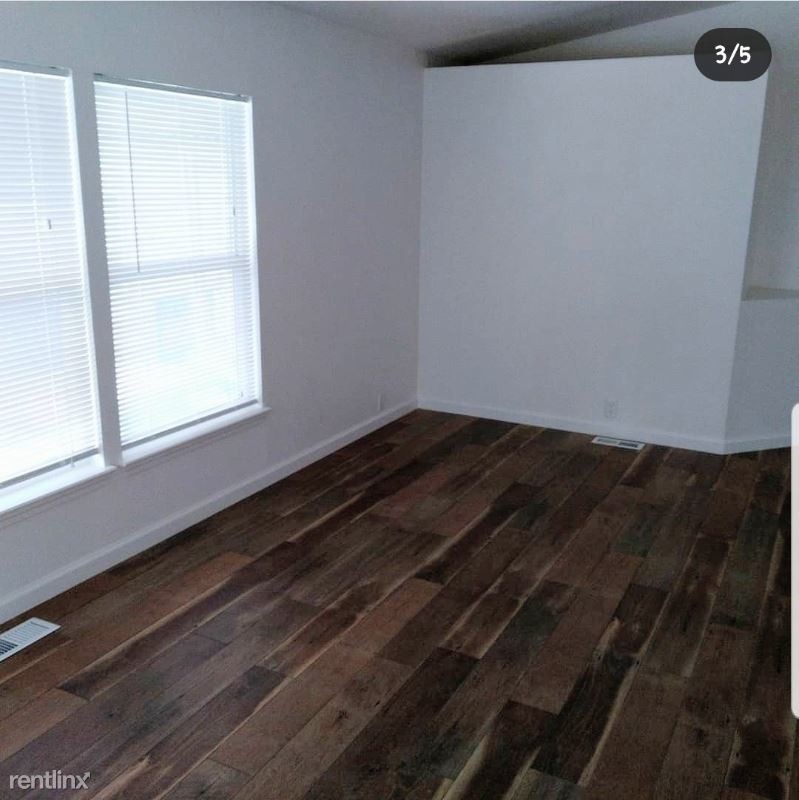 Building Photo - 14578 Bass Dr