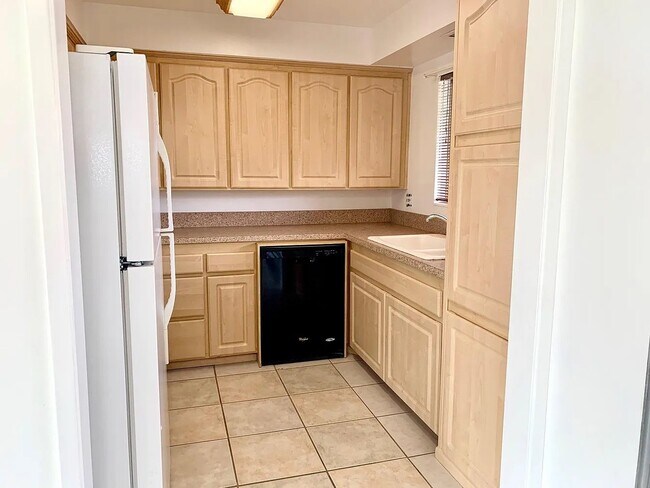 Building Photo - 267 Moreton Bay Ln