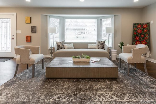 Foto del edificio - 7075 Lindenmere Ct