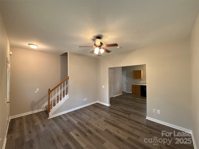Building Photo - 1525 Braveheart Ln