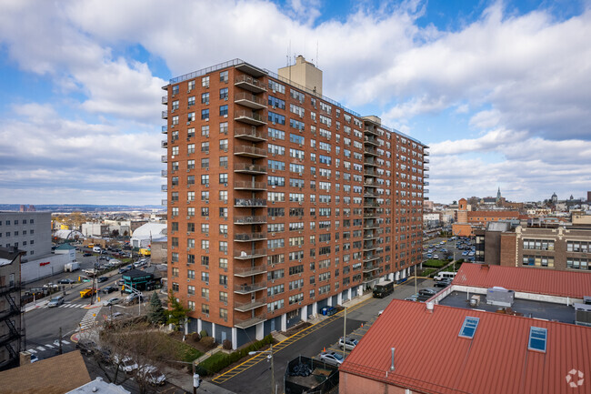 Building Photo - Lenox Residential