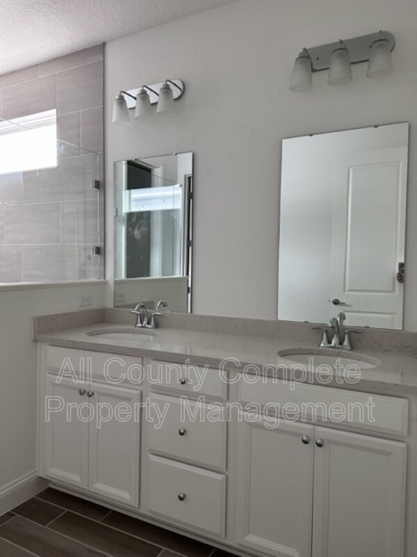 Building Photo - 44 Clifton Bay Lp