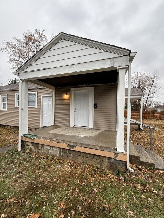 Foto principal - 3444 N Parker Ave