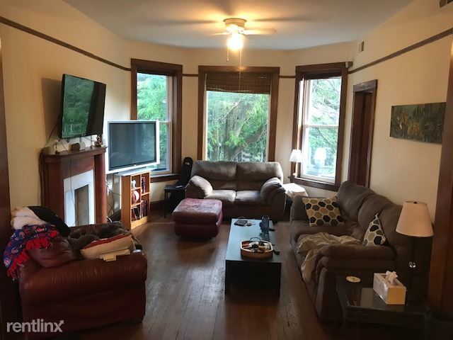 Building Photo - 3 br, 2 bath  - 1322 W Eddy St 2
