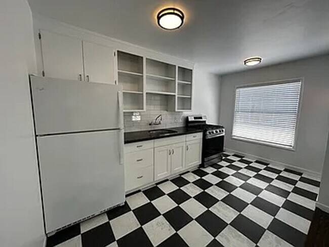 Foto del edificio - 1221 145th Ave