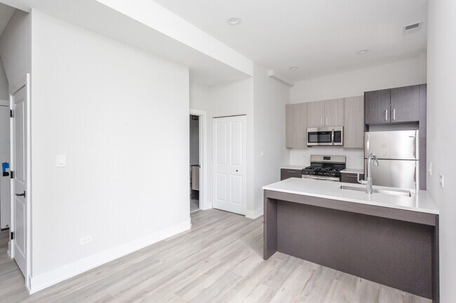 Foto del edificio - 818 W 18th St