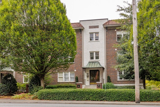 Building Photo - 22 Collier Rd NW