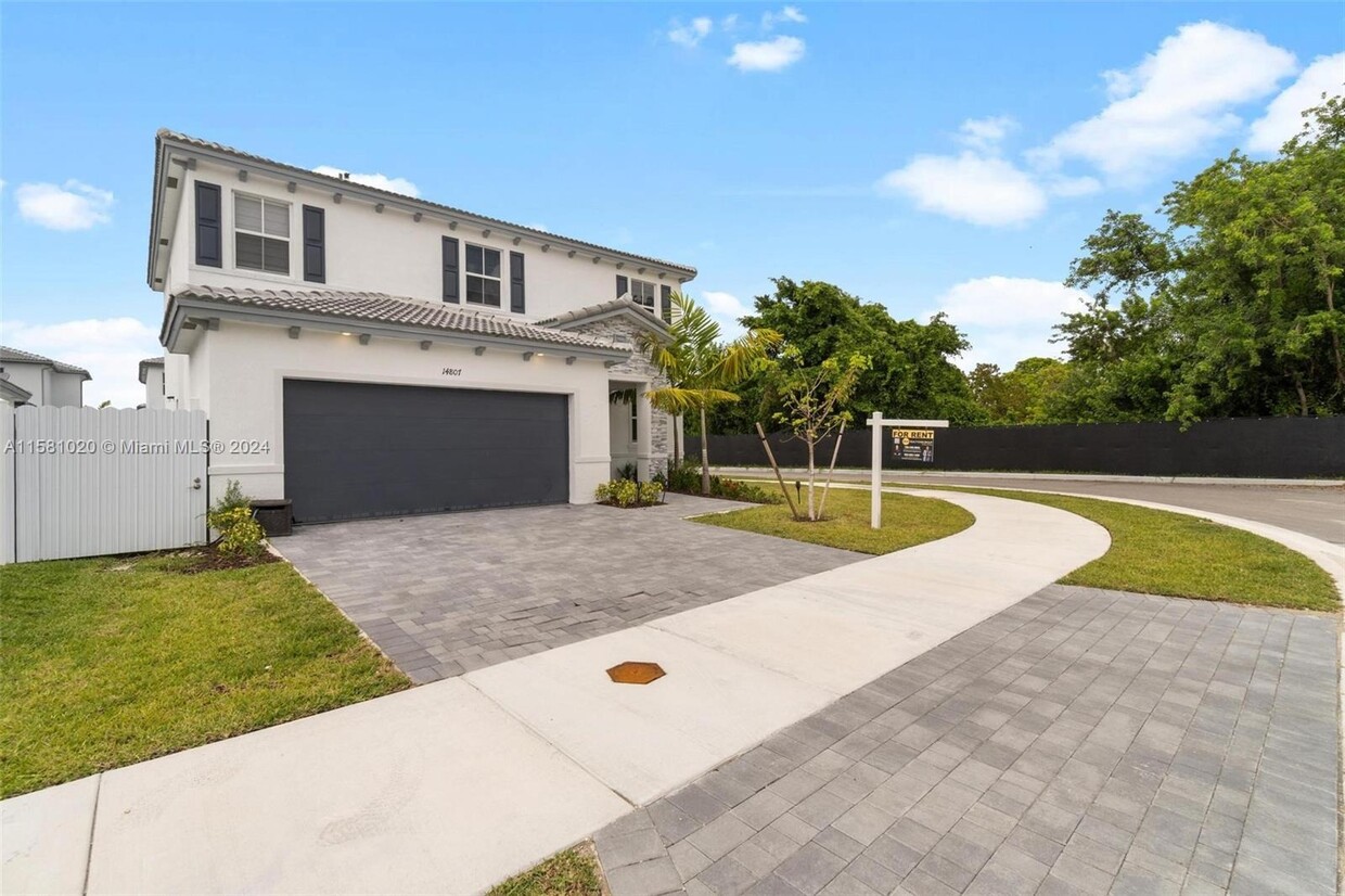 Foto principal - 14807 SW 163rd Ter