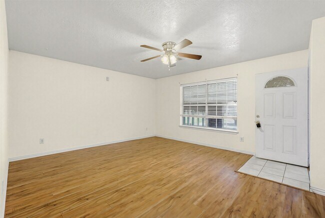 Foto del edificio - 703 Overbluff St