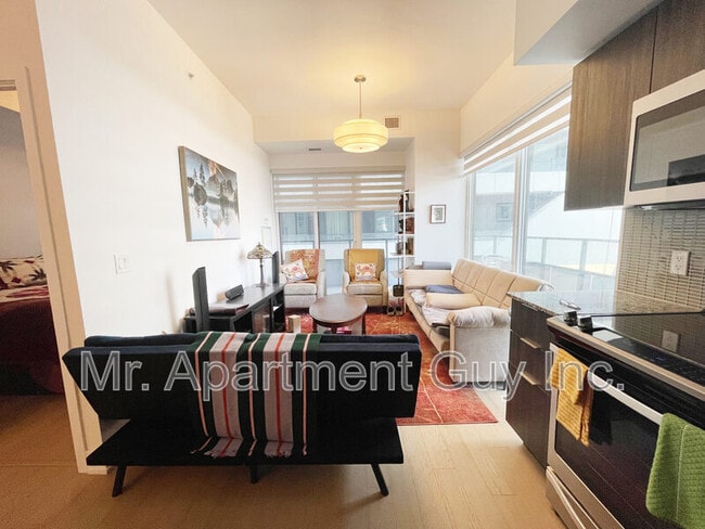 Building Photo - 20 Shore Breeze Dr