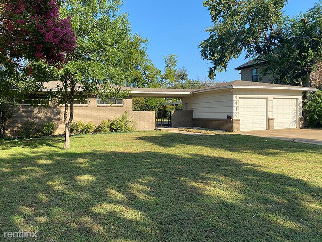 Foto del edificio - 3 br, 2 bath House - 9946 Gooding Drive