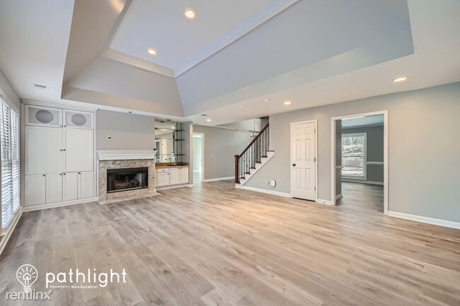 Building Photo - 5 br, 4.5 bath House - 3701 Mabry Road UNIT