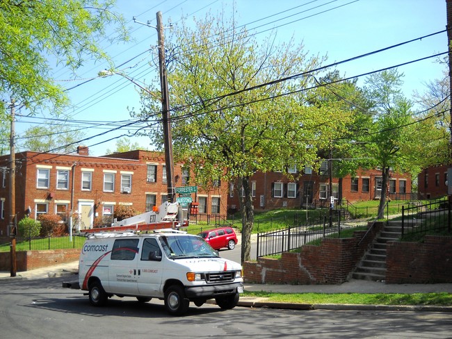 Building Photo - Danbury Apartments