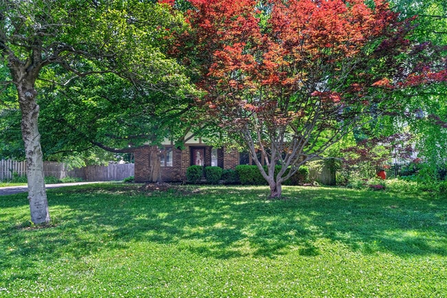 Photo - 4 Bedroom Near Butler University! House