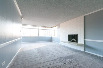 Building Photo - 1313 N Williams St