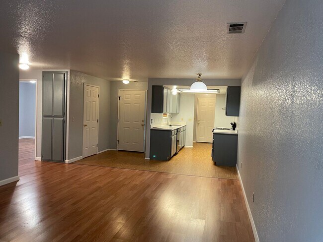 Foto del edificio - 1391 SW Kokanee Ln