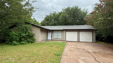 Building Photo - 2311 Peppertree Ct