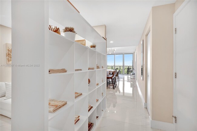 Building Photo - 16385 Biscayne Blvd