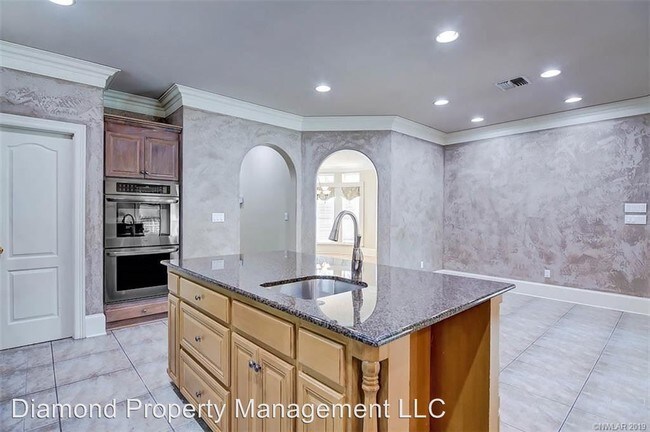 Building Photo - 4 br, 3 bath House - 554 Hunters Run