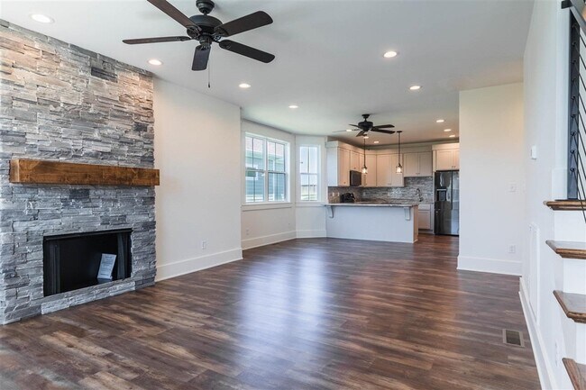 Foto del edificio - 414 Traditions Blvd