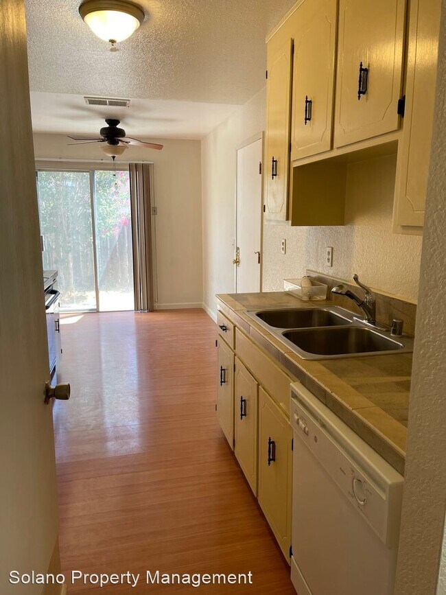 Building Photo - 3 br, 1 bath House - 1528 Montebello