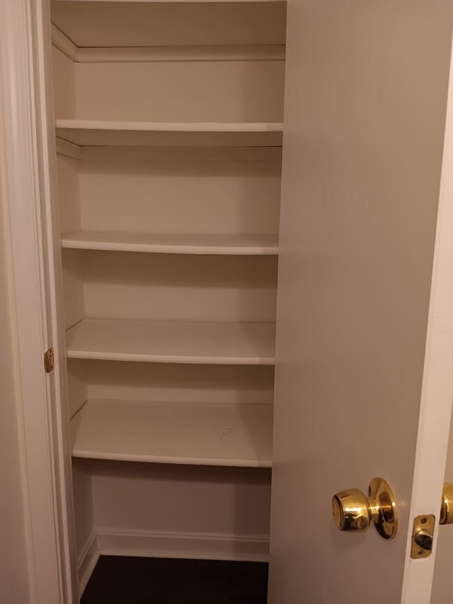 Building Photo - 8607 Beekman Pl