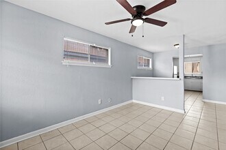 Building Photo - 5722 Pickfair St