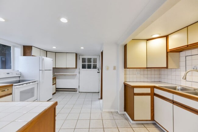 Foto del edificio - Great duplex 1st floor 1 bd great view!