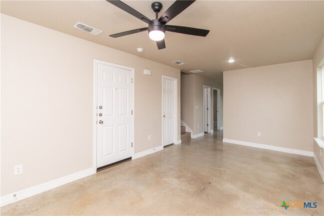Foto del edificio - 806 White Meadow Ln