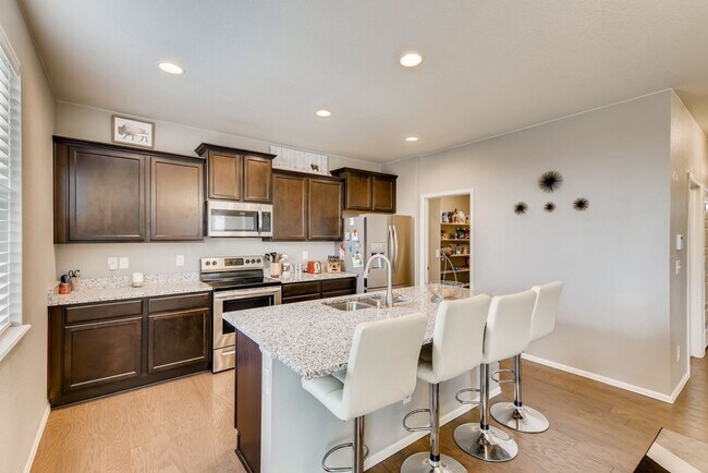 Building Photo - Lovely, Spacious Home in Arvada's Leyden Rock Neighborhood - Available July 6th!