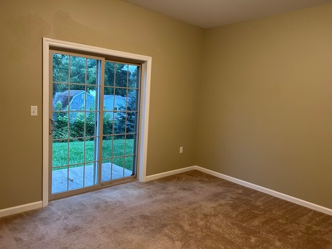 Master Bedroom - 106 Beckman Dr