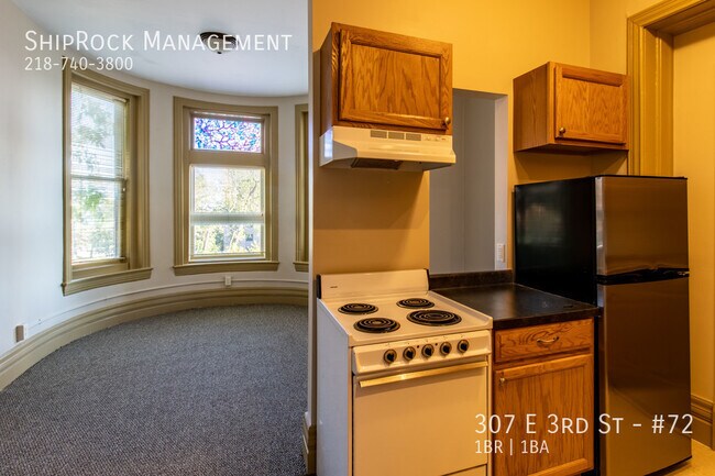 Foto del edificio - 307 E 3rd St